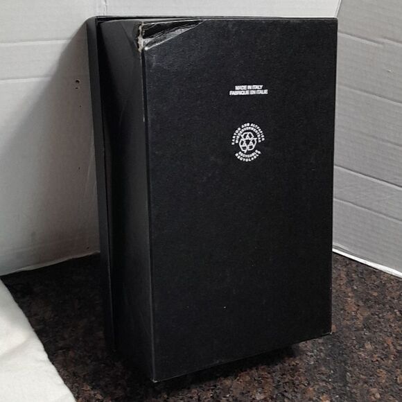 Chanel Box and Dustbag.  - Picture 3 of 4